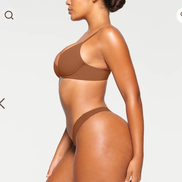 Skims FITS EVERYBODY PLUNGE BRA | BRONZE - BRONZE / 34 C - Picture 2 of 4